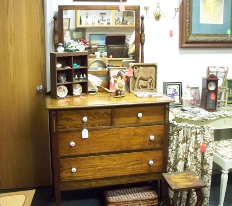 Treasure Hunters Consignment - Paso Robles, CA