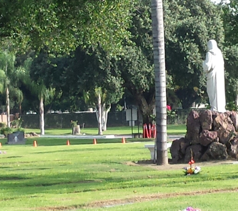 Holy Cross Cemetery - Pomona, CA