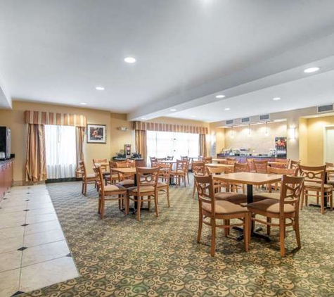 Comfort Suites Vestal near University - Vestal, NY