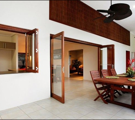 Johnston Joinery - Bungalow, QLD. Adjustable Louvre Doors