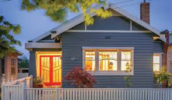 CommandStar Insulation - Sebastopol, VIC. Weatherboard House