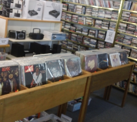 Main Street Audio/Video - Mount Pleasant, MI. Vinyl Record Albums and DVD's