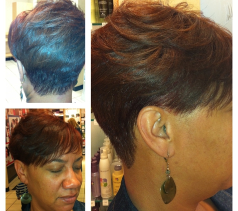 Kaylana Hall Hair Stylist Inside Dramatic Results Salon - Duncanville, TX