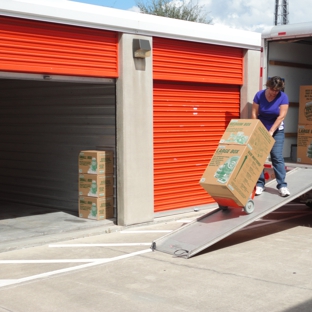 U-Haul Moving & Storage of Altamonte Springs - Altamonte Springs, FL