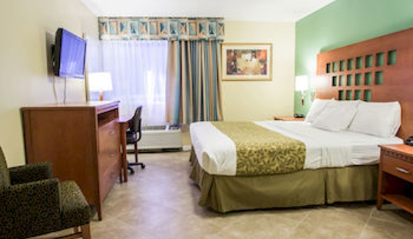 Rodeway Inn & Suites Fort Lauderdale Airport & Port Everglades Cruise Port Hotel - Fort Lauderdale, FL