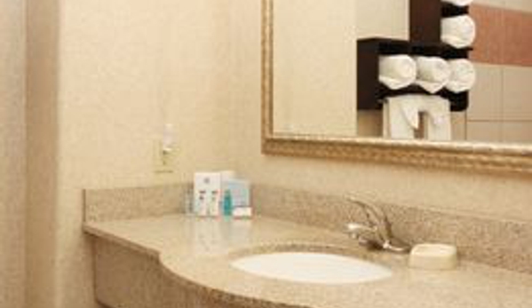 Hampton Inn & Suites Ontario - Ontario, CA