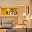 Days Inn by Wyndham Plainfield - Motels