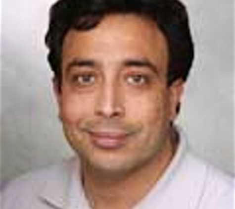 Sanjeev Gupta, MD - Crystal Lake, IL