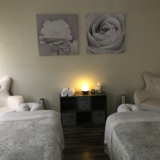 Natural Relaxation Massage Studio - Killeen, TX. Couples room