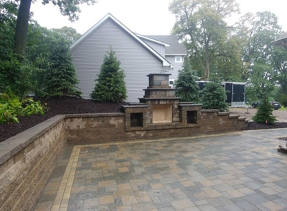 Showcase Landscape - Maple Grove, MN