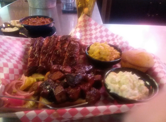 Famous Dave's - Sioux Falls, SD