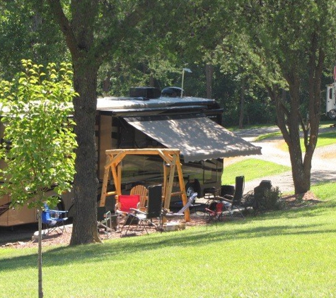 Hocking Hills KOA Holiday - Logan, OH