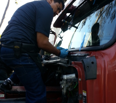 Blue Star Auto Glass - Costa Mesa, CA