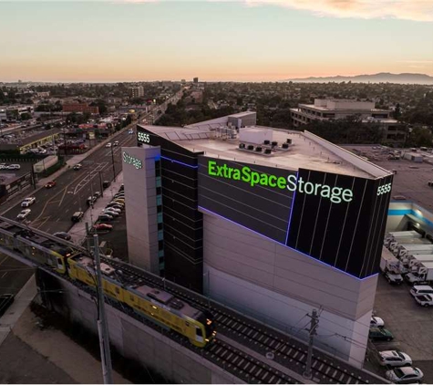 Extra Space Storage - Los Angeles, CA