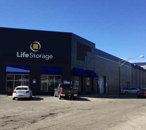 Life Storage - Chicago, IL