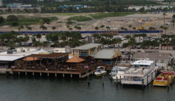 Rusty's Seafood and Oyster Bar - Cape Canaveral, FL