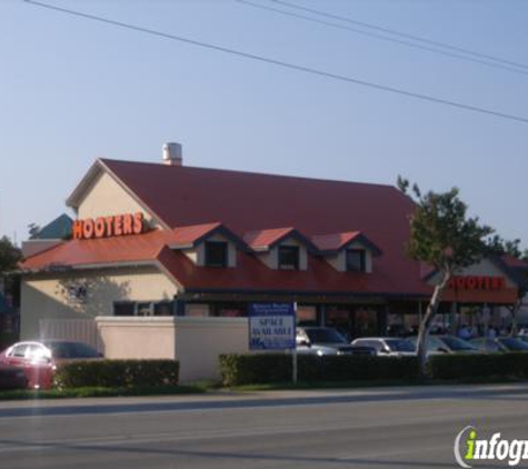 Hooters - Fort Lauderdale, FL