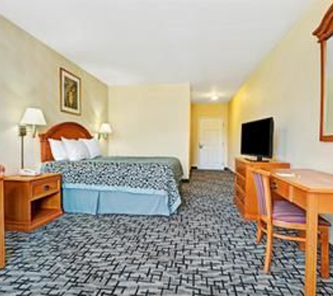 Days Inn by Wyndham Bethel - Danbury - Bethel, CT