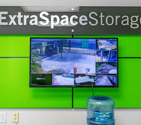 Extra Space Storage - Brooksville, FL