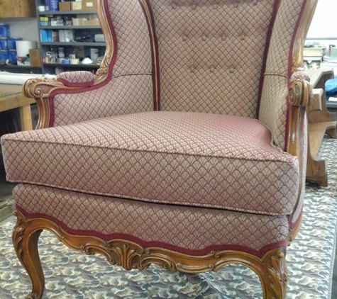 Adam's Upholstering - North Olmsted, OH