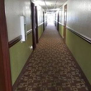 Super 8 Good Deal Hotels - Harlingen, TX