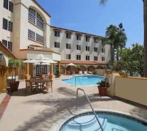 Hampton Inn & Suites Santa Ana/Orange County Airport - Santa Ana, CA