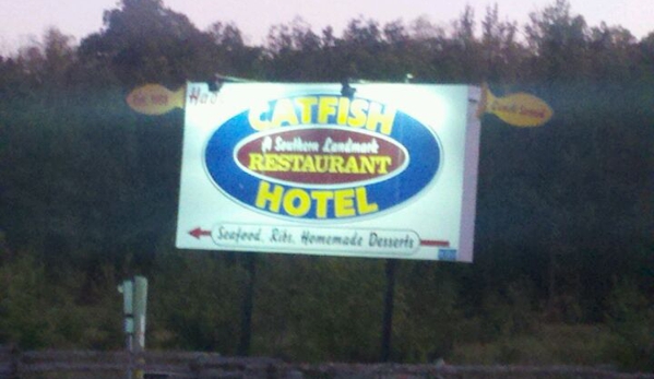 Catfish Hotel - Shiloh, TN