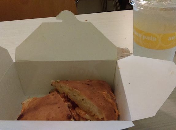 Au Bon Pain - Nashville, TN