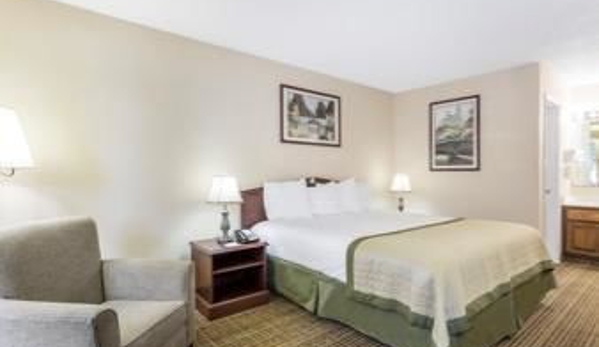 Baymont Inn & Suites - Greenwood, SC