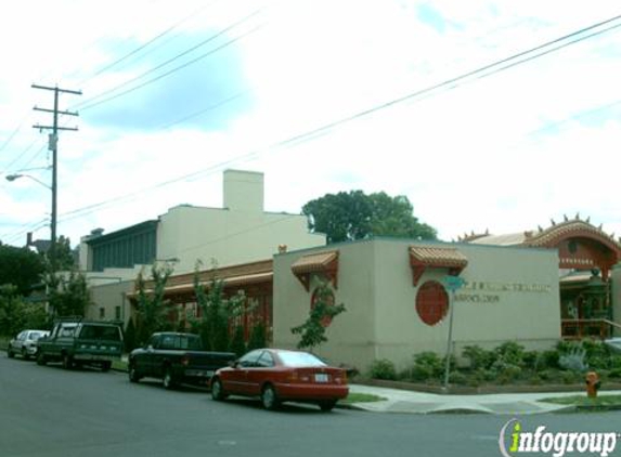 Miao Fa Chen Nail Temple - Portland, OR