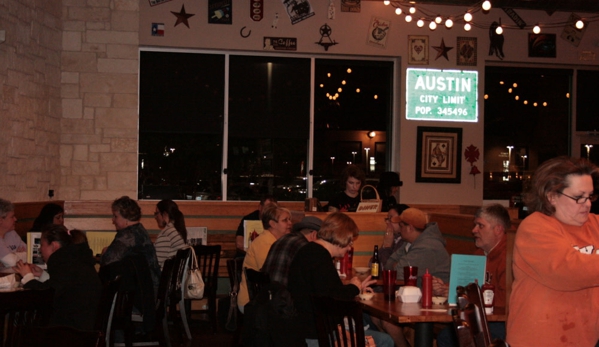 The Green Mesquite BBQ - Austin, TX