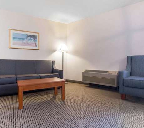 Quality Inn & Suites Crescent City Redwood Coast - Crescent City, CA