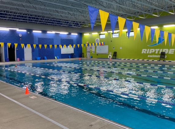 Bluewater Aquatic Center - Saint Paul, MN