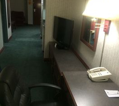 Best Western Elkhart Inn & Suites - Elkhart, IN