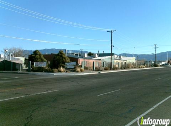 Indian Plaza Apartments - Albuquerque, NM