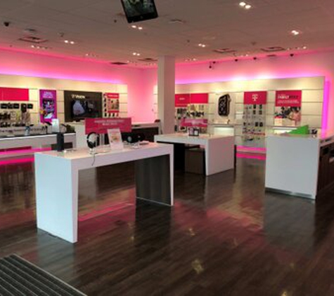 T-Mobile - Hillside, IL