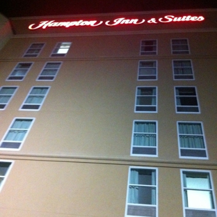Hampton Inn & Suites Charlotte-Arrowood Rd. - Charlotte, NC