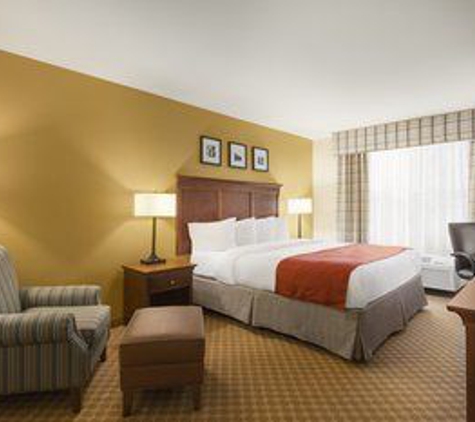 Country Inns & Suites - Holland, MI