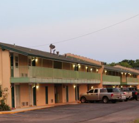 Canterbury Inn & Suites - Parsons, KS