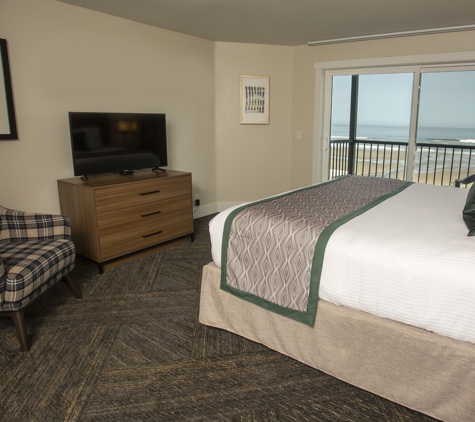 Shearwater Inn - Lincoln City, OR. Grand Suite