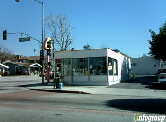 Winchell's Donuts - Whittier, CA