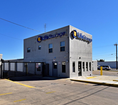 US Storage Centers - San Antonio, TX