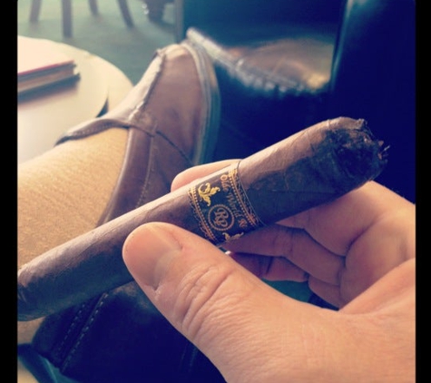 Smoky's Fine Cigars Bloomfield Hills - Bloomfield Hills, MI