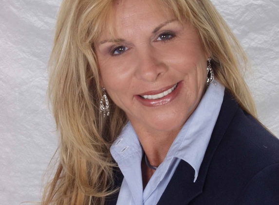 Realtor charlene hovey - Plantation, FL