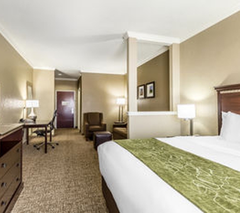 Comfort Suites Houston IAH Airport - Beltway 8 - Houston, TX