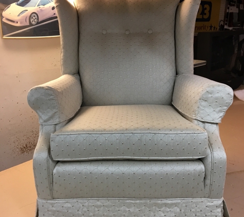 DZ Upholsterers - Gretna, LA