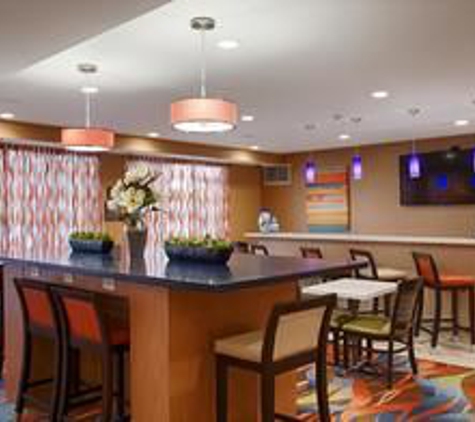 Best Western Plus Fresno Airport Hotel - Fresno, CA