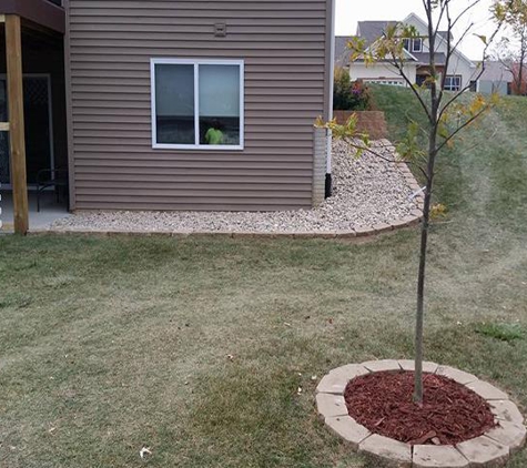 Grasshopper Lawn Care & Tree Service/All Star Turf - Tipton, IA