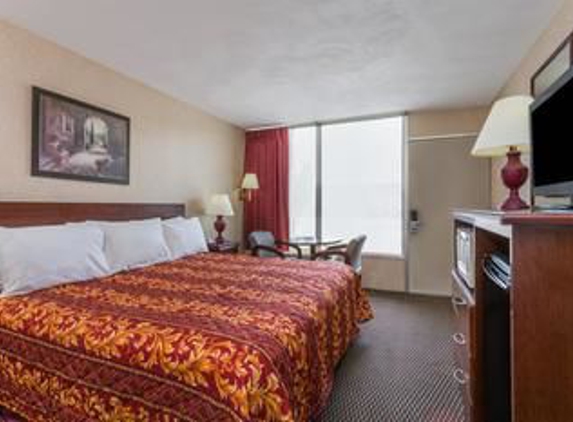 Ramada Limited Norfolk - Norfolk, VA