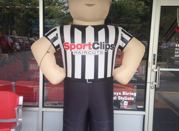 Sport Clips - Hauppauge, NY